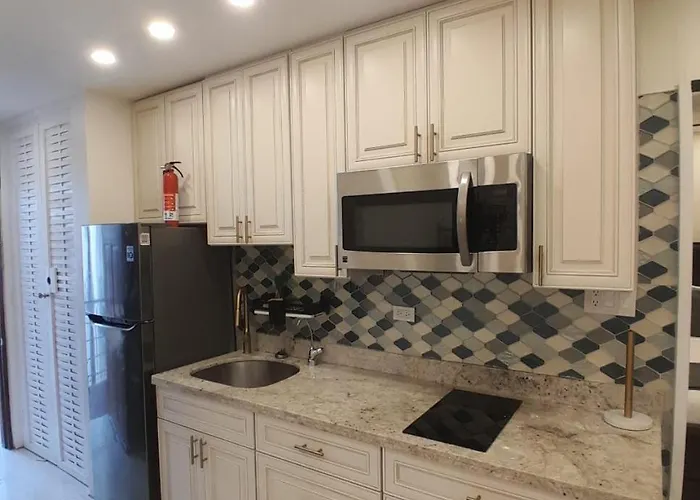 Beautiful 1 Bedroom 14 At Sandcastles 3*