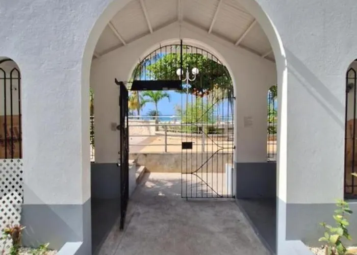 Beautiful 1 Bedroom 14 At Sandcastles Aparthotel Ocho Rios